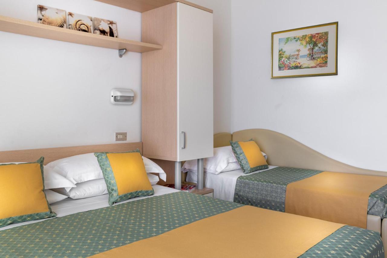 Hotel Principe Cattolica Esterno foto