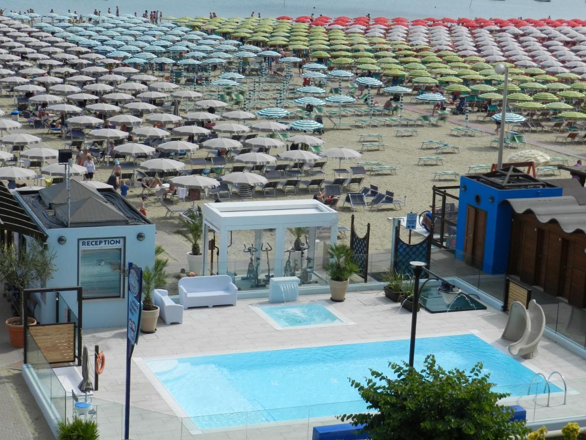 Hotel Principe Cattolica Esterno foto